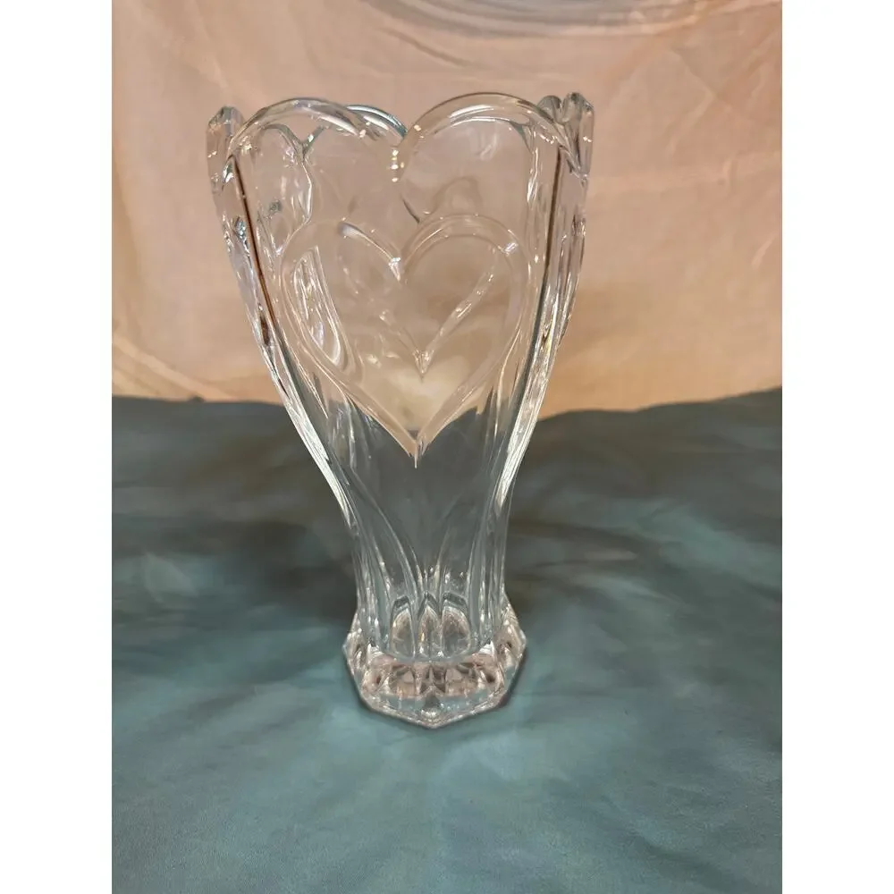 Vintage DePlomb Lead Crystal Raised Heart Sweetheart Vase Scalloped Rim 8